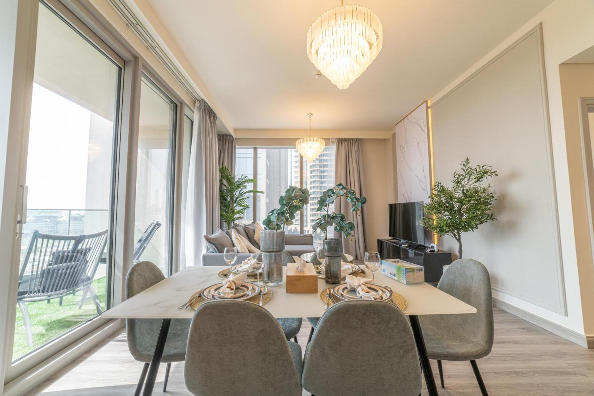 First Class 2br With Full Boulevard View Апартаменти